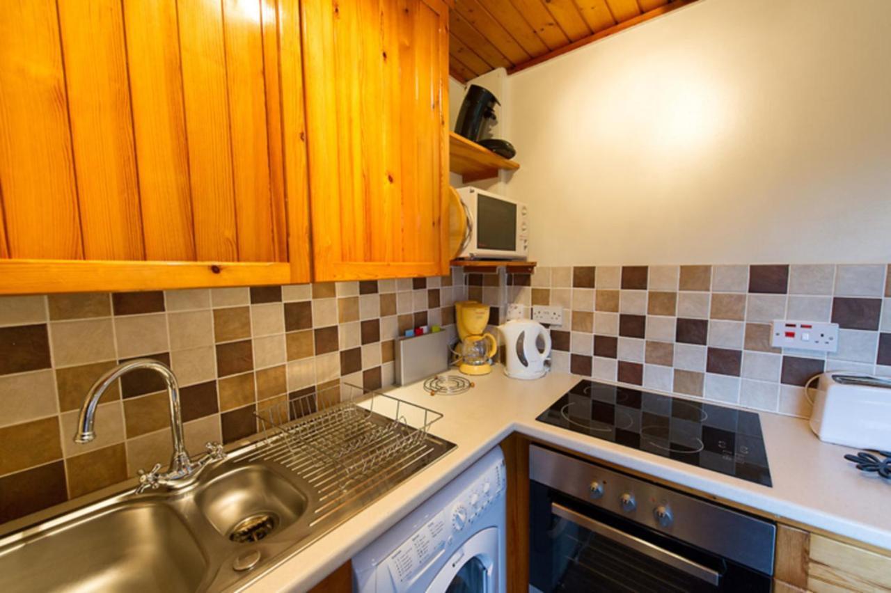 Eagle Chalet Crianlarich Exterior photo
