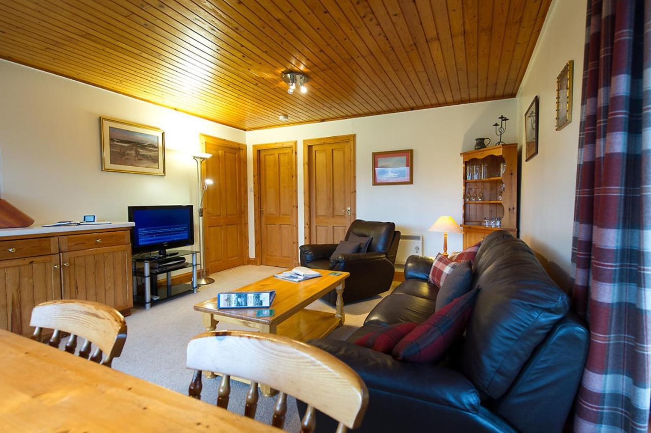Eagle Chalet Crianlarich Exterior photo